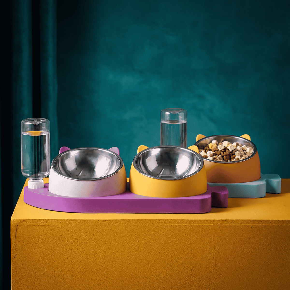 Fish - Shaped Pet Feeder And Water Dispenser – 3 - in - 1 - Slow Feeding Bowl - TinPaw