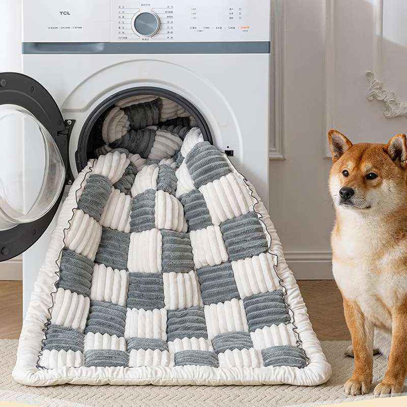 Plush Checkerboard Dog Mat – Warm Sofa & Floor Bed - Dog Beds & Furniture - TinPaw